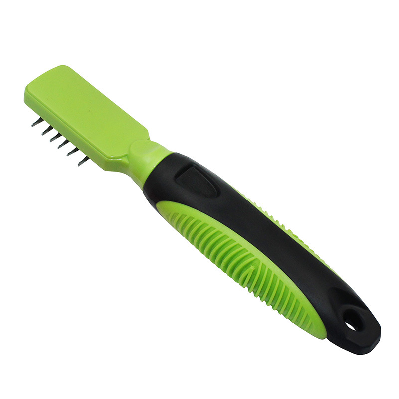 Massage-Enhancing Pet Tangle Remover